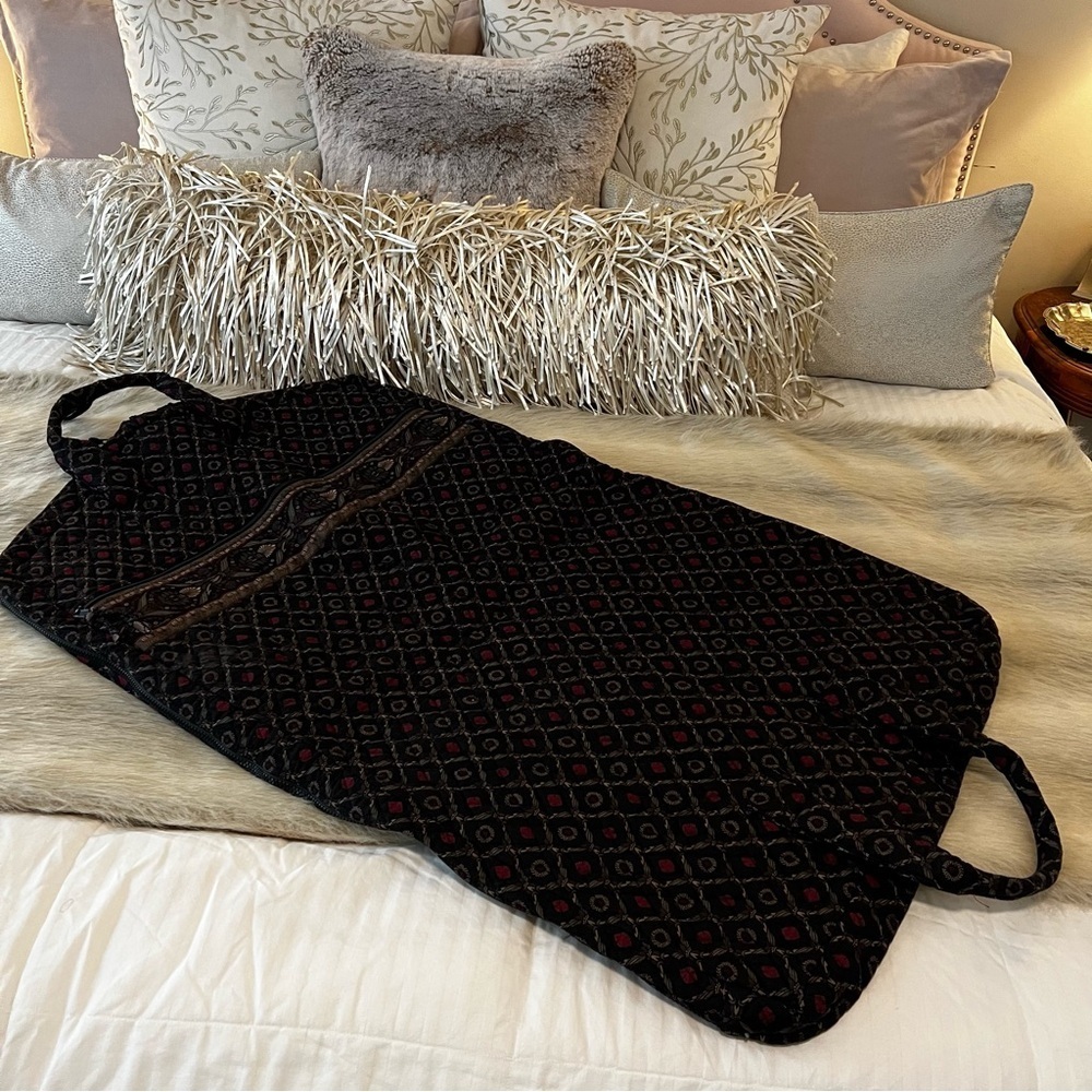 Vintage VERA BRADLEY Laurel 1997 Garment Bag Black Red Floral Travel Quilted USA